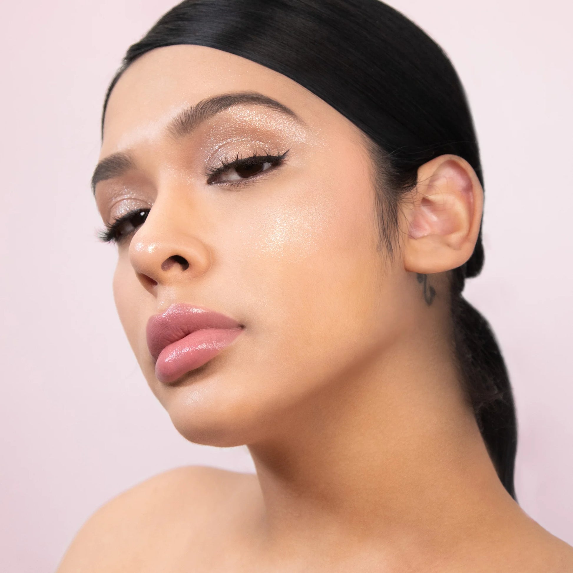 MOIRA Dreamlight Highlighter Balm