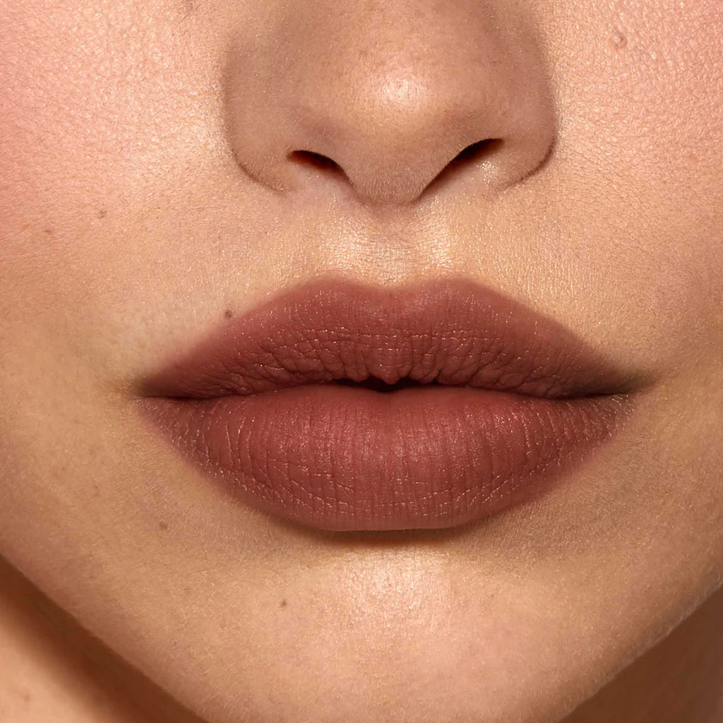 Nabla Beyond Blurry Lipstick